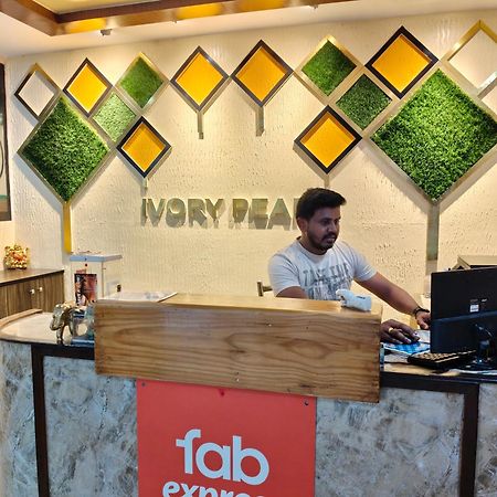 Ivory Pearl Hotel Bangalore Luaran gambar